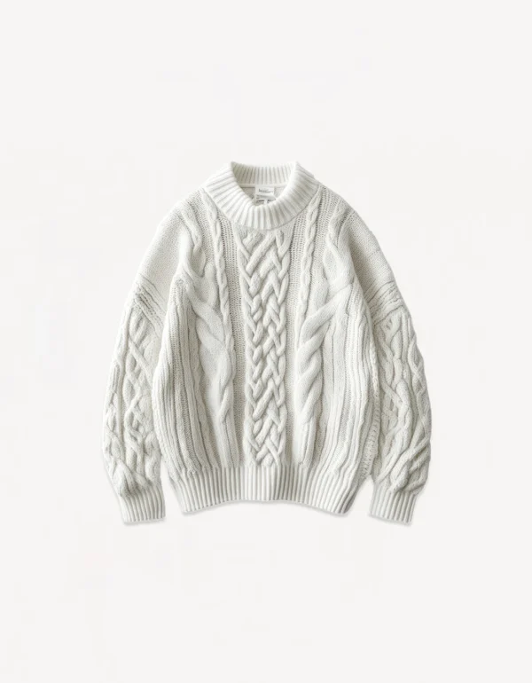Classic cable knit white pullover - Image 2